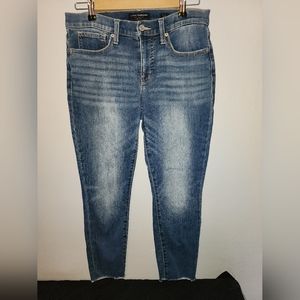 LUCKY BRAND mid rise skinny available dark light wash size 6/28
